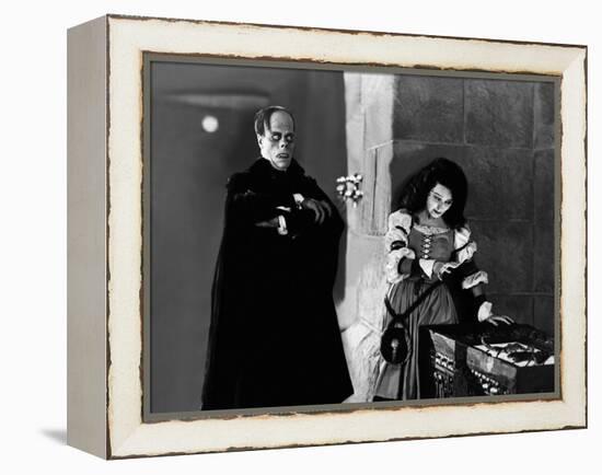 Le fantome by l' opera PHANTOM OF THE OPERA by RupertJulian and LonChaney with Lon Chaney Sr. and M-null-Framed Stretched Canvas