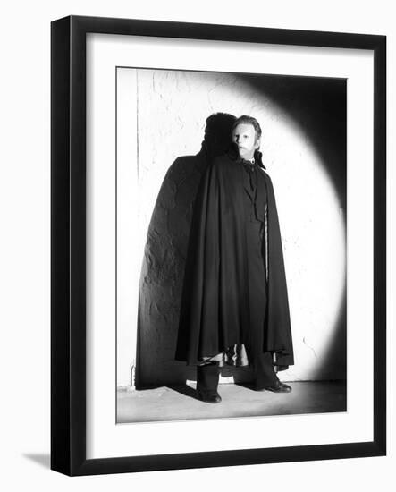 Le Fantome by l'Opera THE PHANTOM OF THE OPERA by Arthur Lubin with Claude Rains, 1943 (b/w photo)-null-Framed Photo