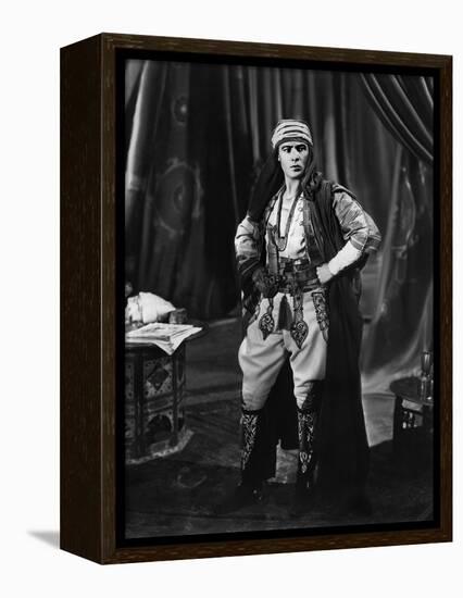 Le fils du Cheik The son of the Sheik by GeorgeFitzmaurice with Rudolph Valentino, 1926 (b/w photo)-null-Framed Stretched Canvas