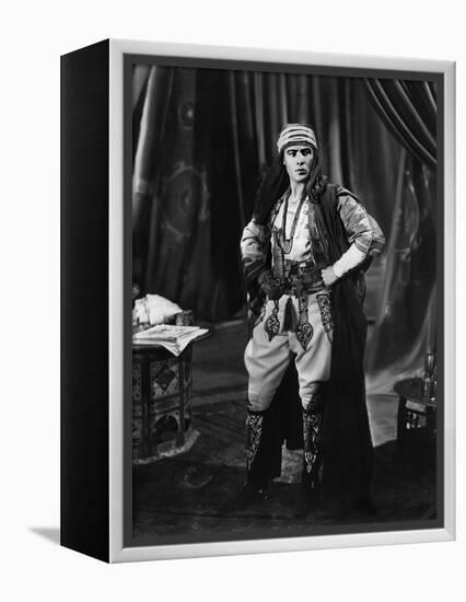 Le fils du Cheik The son of the Sheik by GeorgeFitzmaurice with Rudolph Valentino, 1926 (b/w photo)-null-Framed Stretched Canvas