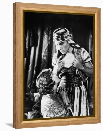 Le Fils du Sheik The Son of the Sheik by George Fitzmaurice with Rudolph Valentino and Vilma Banky,-null-Framed Stretched Canvas