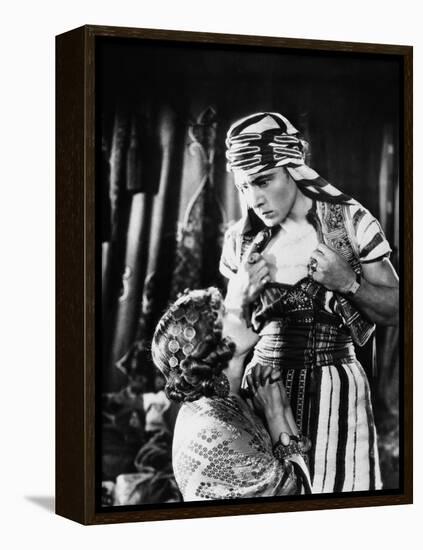 Le Fils du Sheik The Son of the Sheik by George Fitzmaurice with Rudolph Valentino and Vilma Banky,-null-Framed Stretched Canvas