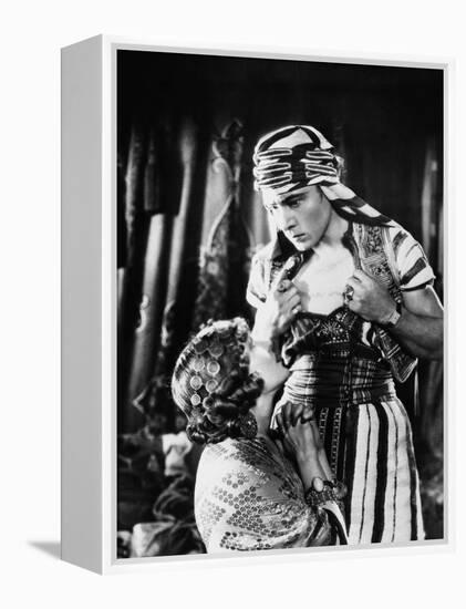 Le Fils du Sheik The Son of the Sheik by George Fitzmaurice with Rudolph Valentino and Vilma Banky,-null-Framed Stretched Canvas