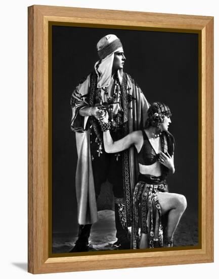 Le Fils du Sheik The Son of the Sheik by George Fitzmaurice with Rudolph Valentino and Vilma Banky,-null-Framed Stretched Canvas