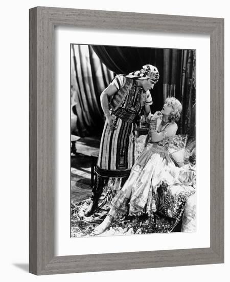 Le Fils du Sheik The Son of the Sheik by George Fitzmaurice with Rudolph Valentino and Vilma Banky,-null-Framed Photo