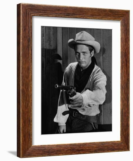 Le Gaucher THE LEFT HANDED GUN by ArthurPenn with Paul Newman en, 1957 (b/w photo)-null-Framed Photo