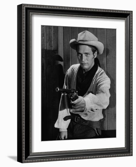 Le Gaucher THE LEFT HANDED GUN by ArthurPenn with Paul Newman en, 1957 (b/w photo)-null-Framed Photo