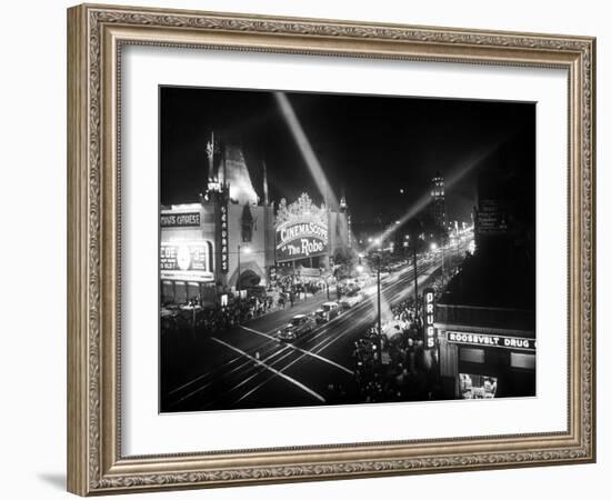 Le Jour De L'Ouverture Opening Day a Hollywood 1927 Salle De Cinema-null-Framed Photo