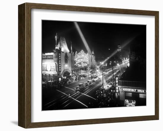 Le Jour De L'Ouverture Opening Day a Hollywood 1927 Salle De Cinema-null-Framed Photo