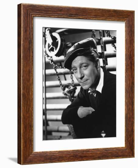 LE JOUR SE LEVE, 1939 directed by MARCEL CARNE Jean Gabin (b/w photo)-null-Framed Photo