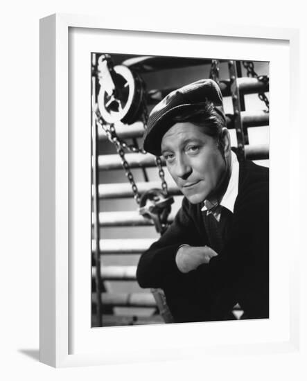 LE JOUR SE LEVE, 1939 directed by MARCEL CARNE Jean Gabin (b/w photo)-null-Framed Photo