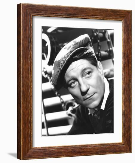 LE JOUR SE LEVE, 1939 directed by MARCEL CARNE Jean Gabin (b/w photo)-null-Framed Photo