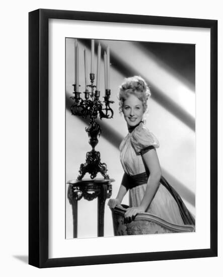 Le journal d'une femme by chambre THE DIARY OF A CHAMBERMAID by JeanRenoir with Paulette Goddard, 1-null-Framed Photo