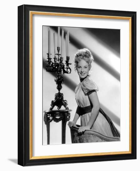 Le journal d'une femme by chambre THE DIARY OF A CHAMBERMAID by JeanRenoir with Paulette Goddard, 1-null-Framed Photo