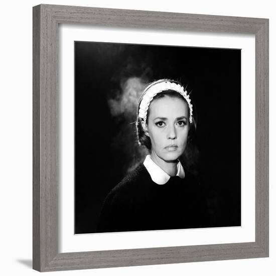 Le journal d'une femme by chambre THE DIARY OF A CHAMBERMAID by LuisBunuel with Jeanne Moreau, 1964-null-Framed Photo