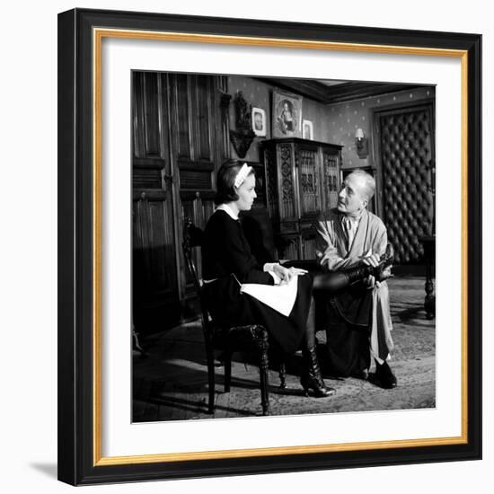 Le journal d'une femme by chambre THE DIARY OF A CHAMBERMAID by LuisBunuel with Jeanne Moreau and J-null-Framed Photo