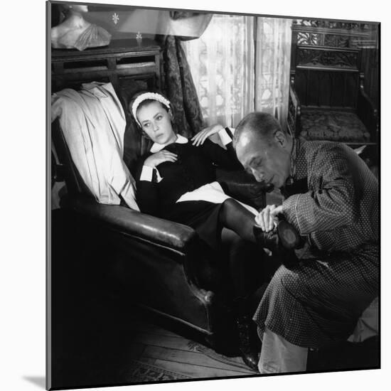 Le journal d'une femme by chambre THE DIARY OF A CHAMBERMAID by LuisBunuel with Jeanne Moreau and J-null-Mounted Photo