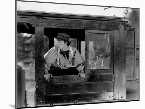 Le Mecano by la General THE GENERAL by and with Buster Keaton, 1927 (b/w photo)-null-Mounted Photo