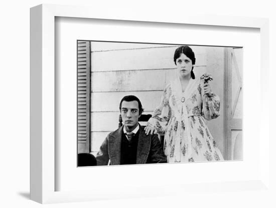 Le mecano by la General THE GENERAL by and with Buster Keaton, Marion Mack, 1927 (b/w photo)-null-Framed Photo