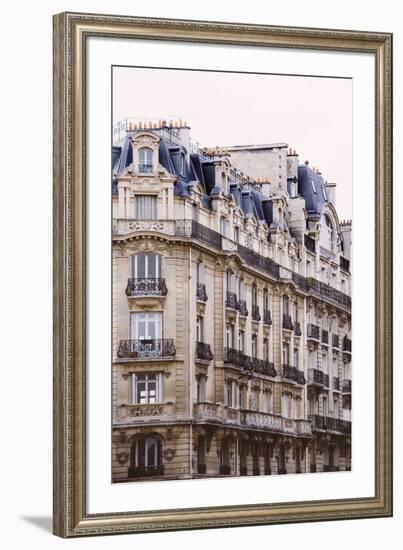 Le Point de Vue-Irene Suchocki-Framed Giclee Print