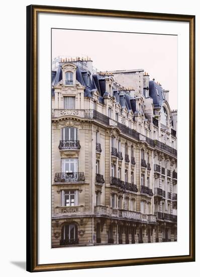 Le Point de Vue-Irene Suchocki-Framed Giclee Print