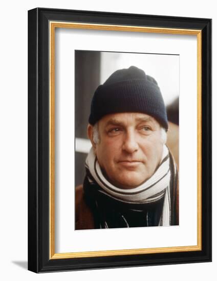 Le realisateur John Schlesinger sur le tournage du film Marathon Man, 1976 (photo)-null-Framed Photo