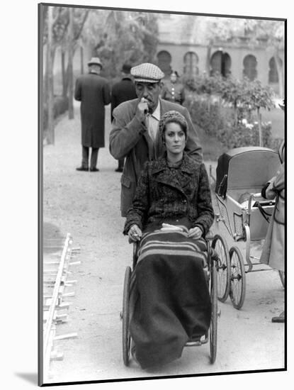 Le realisateur Luis Bunuel and Catherine Deneuve sur le tournage du film Tristina, 1970 On the set,-null-Mounted Photo