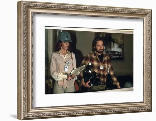 Le Syndrome Chinois THE CHINA SYNDROME by James Bridges with Michael Douglas and Jane Fonda, 1979 (-null-Framed Photo