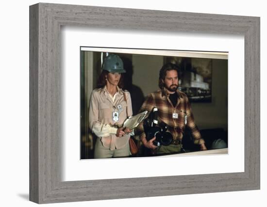 Le Syndrome Chinois THE CHINA SYNDROME by James Bridges with Michael Douglas and Jane Fonda, 1979 (-null-Framed Photo