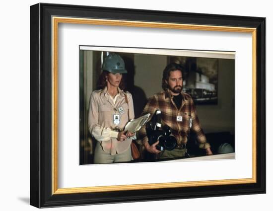 Le Syndrome Chinois THE CHINA SYNDROME by James Bridges with Michael Douglas and Jane Fonda, 1979 (-null-Framed Photo