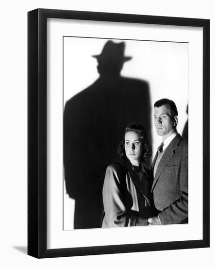 Le Troisieme Homme THE THIRD MAN by Carol Reed with Alida Valli and Joseph Cotten, 1949 (b/w photo)-null-Framed Photo