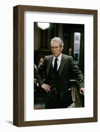 Le Verdict The Verdict by SidneyLumet with Paul Newman, 1982 (photo)-null-Framed Photo