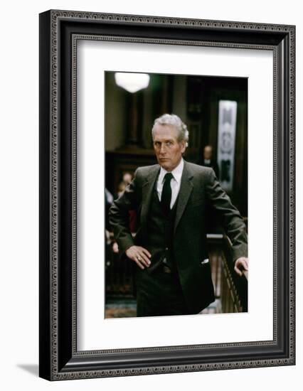 Le Verdict The Verdict by SidneyLumet with Paul Newman, 1982 (photo)-null-Framed Photo