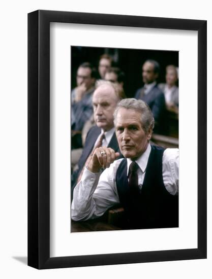 Le Verdict The Verdict by SidneyLumet with Paul Newman, 1982 (photo)-null-Framed Photo