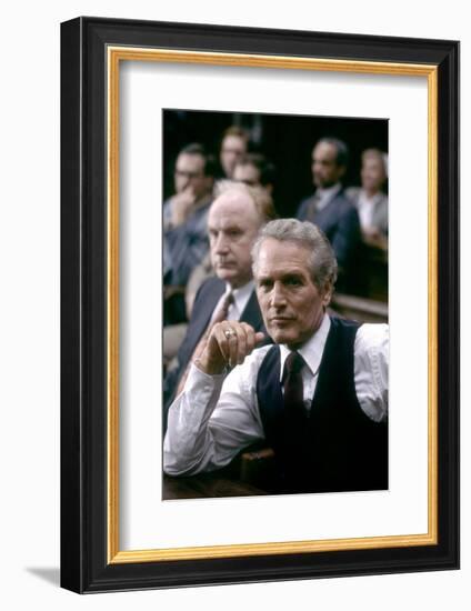 Le Verdict The Verdict by SidneyLumet with Paul Newman, 1982 (photo)-null-Framed Photo