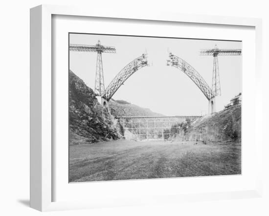 Le viaduc de Garabit en construction-Alphonse Terpereau-Framed Giclee Print