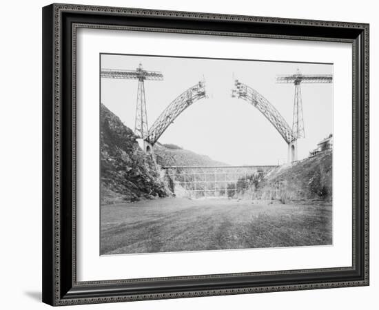 Le viaduc de Garabit en construction-Alphonse Terpereau-Framed Giclee Print