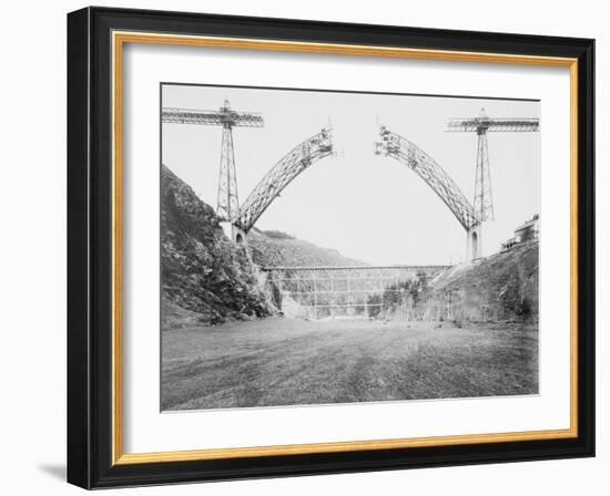 Le viaduc de Garabit en construction-Alphonse Terpereau-Framed Giclee Print