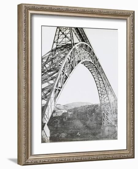 Le viaduc de Garabit, ensemble vue de côté-null-Framed Giclee Print