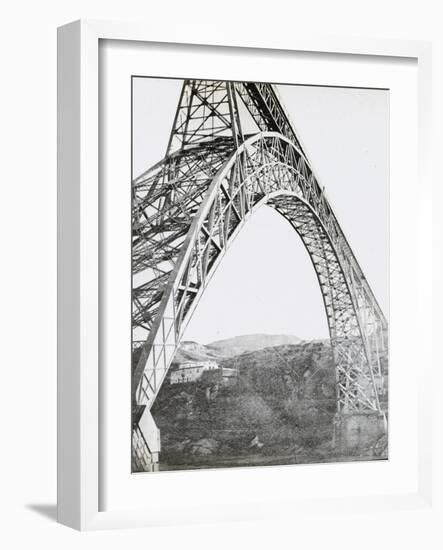 Le viaduc de Garabit, ensemble vue de côté-null-Framed Giclee Print