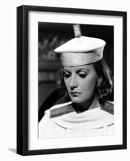 Le Voile des illusions THE PAINTED VEIL by Richard Boleslawski with Greta Garbo, 1934 (b/w photo)-null-Framed Photo