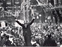 Richard Nixon Giving Victory Sign at Presidential Campaign Rally-Lee Balterman-Photographic Print