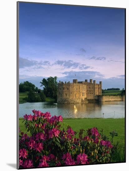 Leeds Castle, Kent, England, United Kingdom, Europe-Woolfitt Adam-Mounted Photographic Print