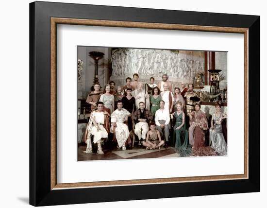 Leo Genn, Robert Taylor, Deborah Kerr, Peter Ustinov and Patricia Laffan around Mervyn LeRoy on the-null-Framed Photo