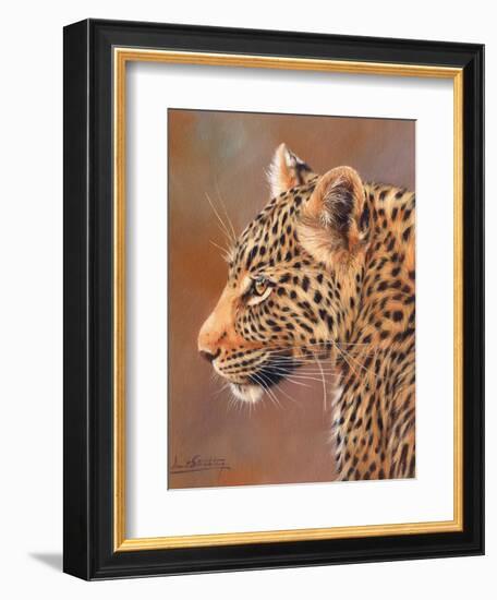 Leopard looking left-David Stribbling-Framed Art Print