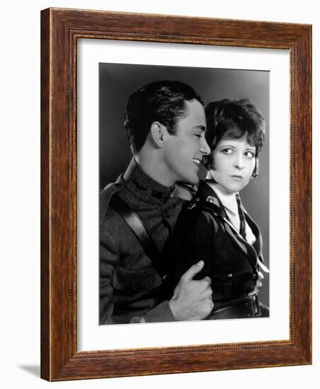 Les Ailes WINGS by WilliamWellman with Richard Arlen and Clara Bow, 1927 (Oscar, 1927) (b/w photo)-null-Framed Photo