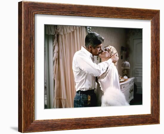 Les Ambitieux THE CARPETBAGGERS by Edward Dmytryk with George Peppard and Carroll Baker, 1964 (phot-null-Framed Photo