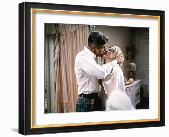 Les Ambitieux THE CARPETBAGGERS by Edward Dmytryk with George Peppard and Carroll Baker, 1964 (phot-null-Framed Photo