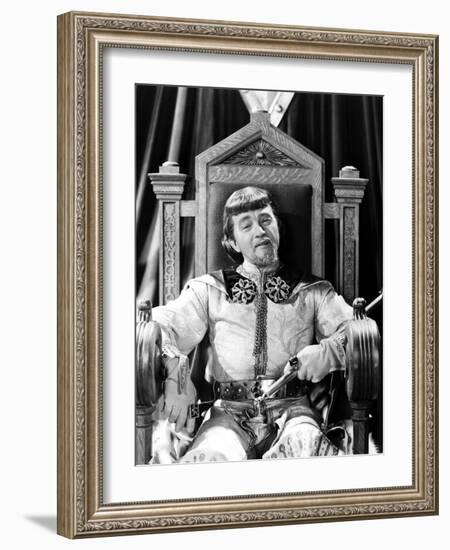 Les aventures by Robin des bois THE ADVENTURES OF ROBIN HOOD by Michael Curtiz and William Keighley-null-Framed Photo