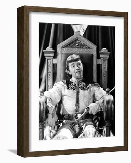 Les aventures by Robin des bois THE ADVENTURES OF ROBIN HOOD by Michael Curtiz and William Keighley-null-Framed Photo